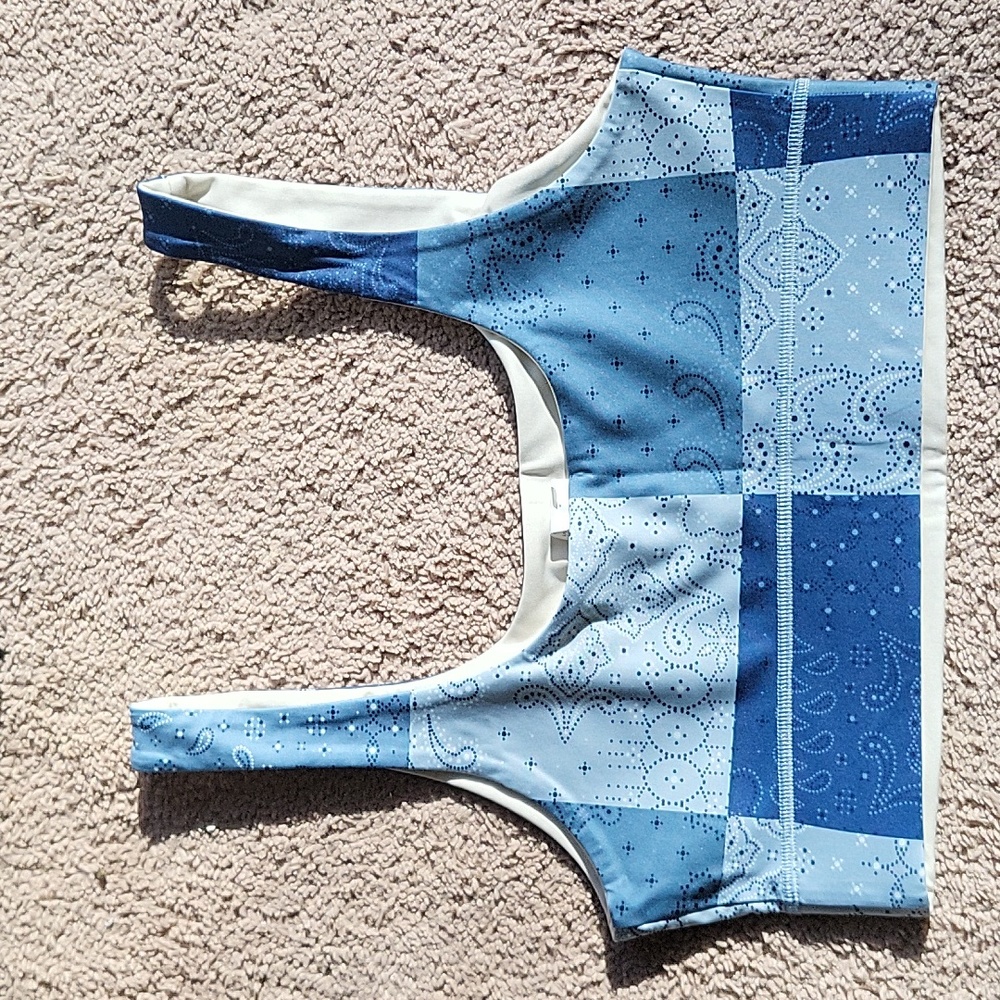 Fabletics Sports Bra - Picture 2 of 4